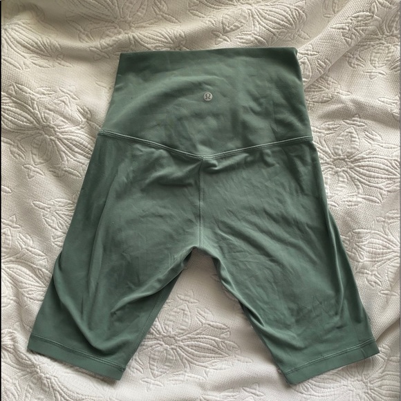 NWOT Lululemon Align Shorts 10” in Tidewater Teal - Picture 4 of 6
